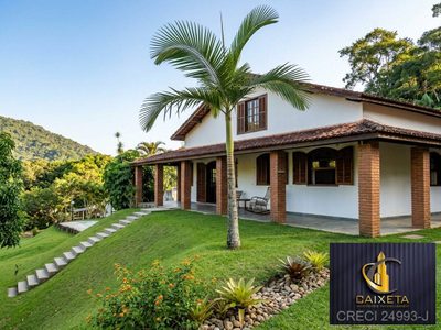 Chácara, 5 quartos, 2700 m² - Foto 1