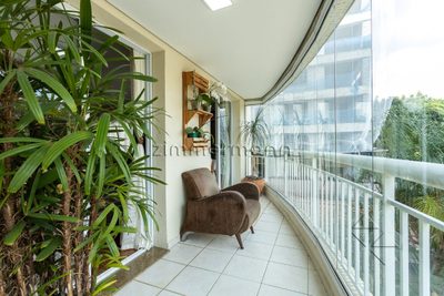 Apartamento, 3 quartos, 180 m² - Foto 1