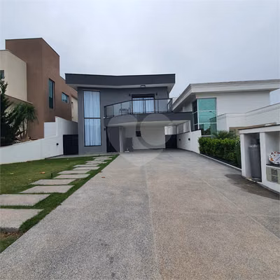 Casa, 6 quartos, 295 m² - Foto 1