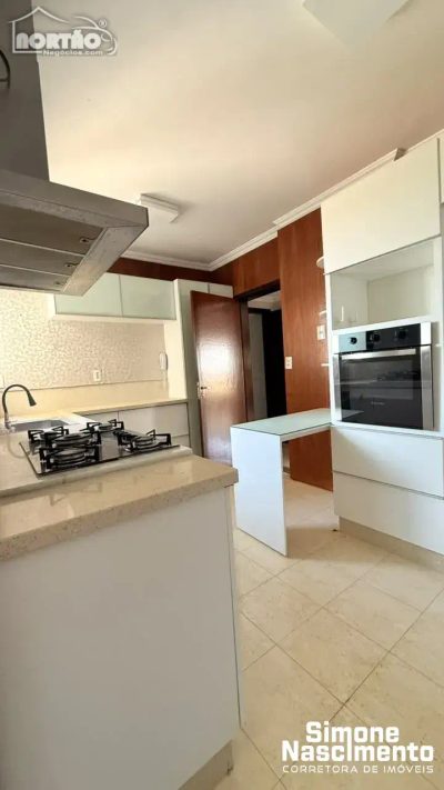 Casa, 3 quartos, 136 m² - Foto 2