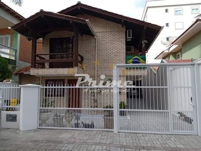 Casa, 9 quartos, 255 m² - Foto 1