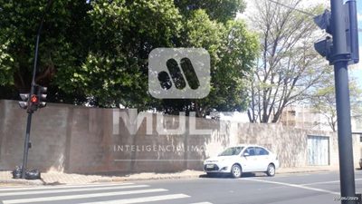 Loteamento e Condomínio - Foto 4