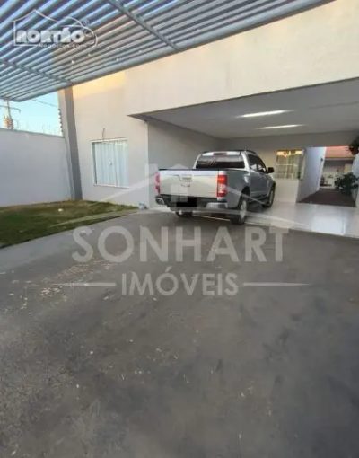 Casa, 3 quartos, 196 m² - Foto 1
