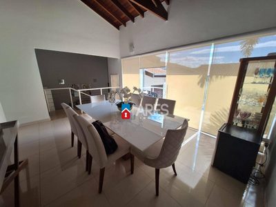 Casa, 3 quartos, 205 m² - Foto 2