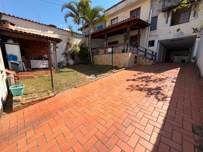 Casa, 5 quartos, 210 m² - Foto 2