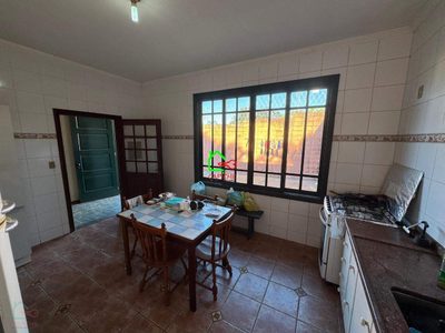 Casa, 3 quartos, 200 m² - Foto 3
