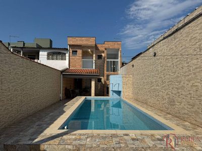 Sobrado, 3 quartos, 157 m² - Foto 1