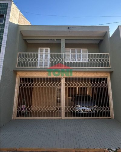Casa, 4 quartos, 203 m² - Foto 1