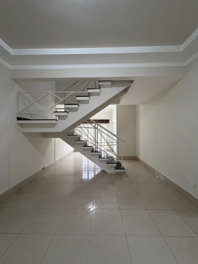 Casa, 3 quartos, 108 m² - Foto 2