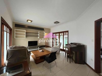 Casa, 3 quartos, 239 m² - Foto 2