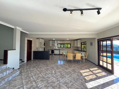 Casa, 3 quartos, 294 m² - Foto 3