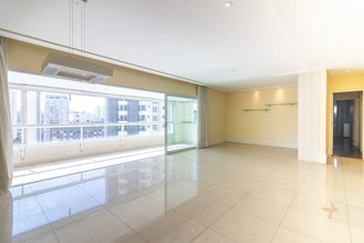 Apartamento, 4 quartos, 211 m² - Foto 1