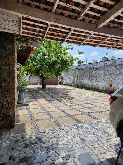 Casa, 9 quartos, 233 m² - Foto 3