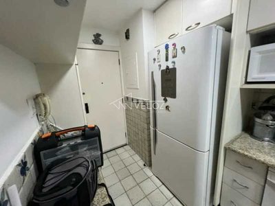 Cobertura, 3 quartos, 209 m² - Foto 2