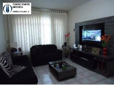 Casa, 3 quartos, 196 m² - Foto 1