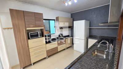 Casa, 4 quartos, 202 m² - Foto 3