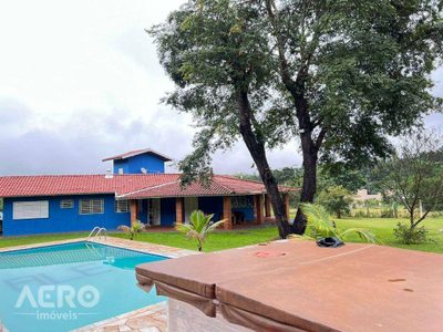 Chácara, 4 quartos, 5000 m² - Foto 1