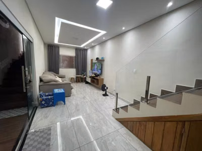 Casa, 4 quartos, 246 m² - Foto 1