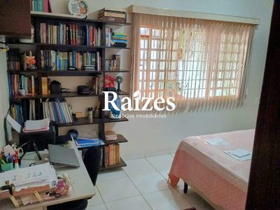 Casa, 3 quartos, 245 m² - Foto 2