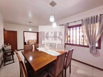 Casa, 4 quartos, 210 m² - Foto 1