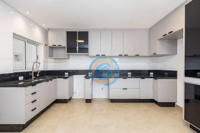 Sobrado, 210 m² - Foto 1
