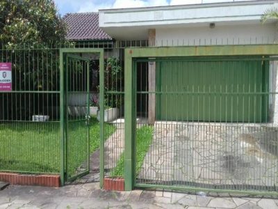 Casa, 3 quartos, 215 m² - Foto 1