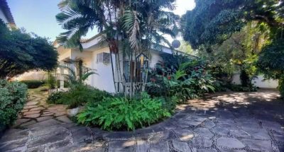Casa, 5 quartos, 353 m² - Foto 1