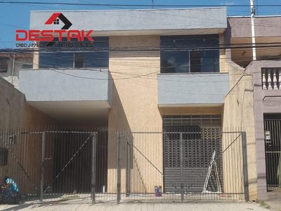 Casa, 3 quartos, 280 m² - Foto 1