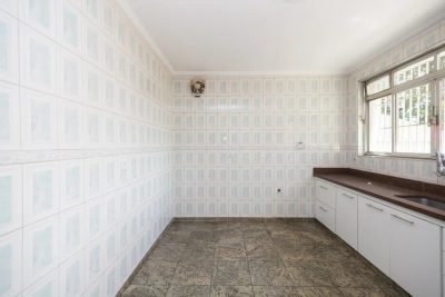 Casa, 6 quartos, 210 m² - Foto 1