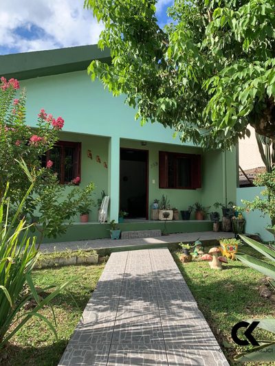 Casa, 2 quartos, 200 m² - Foto 1
