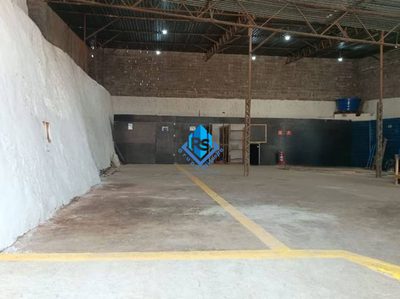 Depósito-Galpão, 741 m² - Foto 1