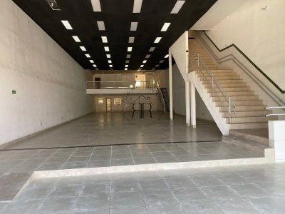 Loja-Salão, 840 m² - Foto 1