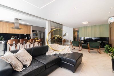 Casa, 4 quartos, 319 m² - Foto 1