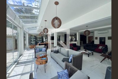 Casa, 6 quartos, 1500 m² - Foto 1