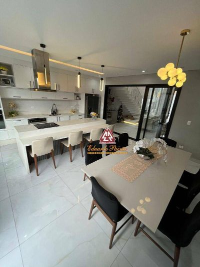 Sobrado, 4 quartos, 320 m² - Foto 4