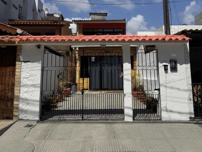Casa, 3 quartos, 140 m² - Foto 1