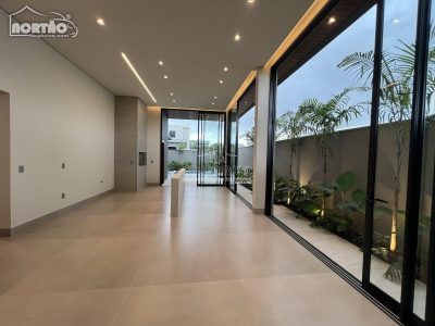 Casa, 4 quartos, 224 m² - Foto 2