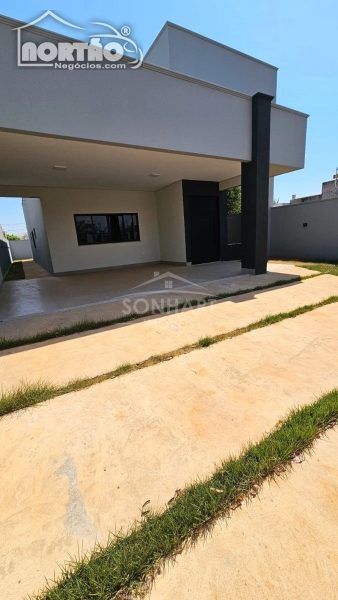 Casa, 3 quartos, 186 m² - Foto 2