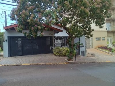 Casa, 3 quartos, 232 m² - Foto 1