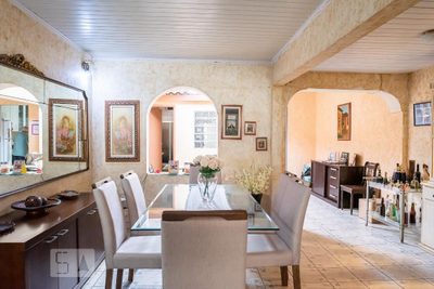 Casa, 3 quartos, 240 m² - Foto 1