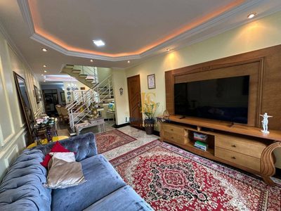 Sobrado, 4 quartos, 219 m² - Foto 1