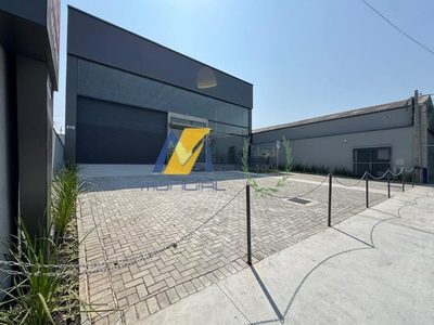 Loja-Salão, 590 m² - Foto 1