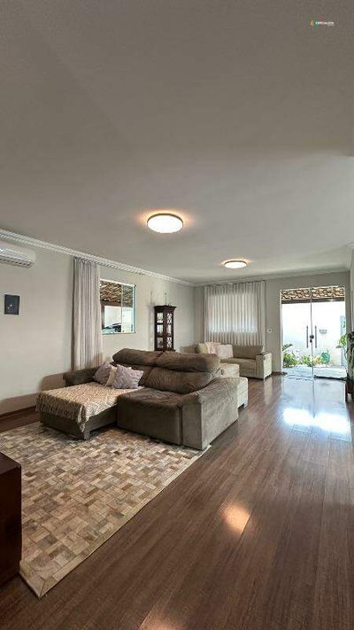 Casa, 4 quartos, 260 m² - Foto 4