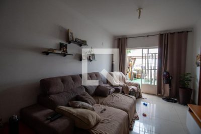 Casa, 3 quartos, 178 m² - Foto 1