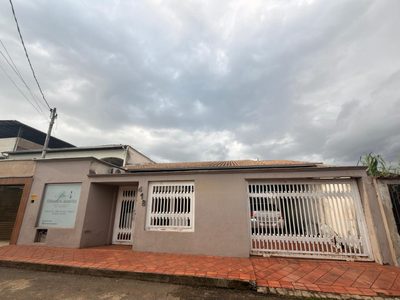 Casa, 3 quartos, 200 m² - Foto 2