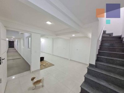 Casa, 8 quartos, 200 m² - Foto 1
