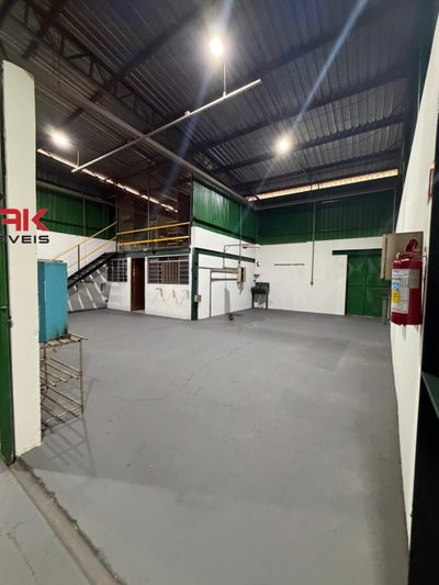 Depósito-Galpão, 640 m² - Foto 1