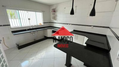Sobrado, 3 quartos, 235 m² - Foto 1