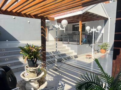 Casa, 4 quartos, 296 m² - Foto 2