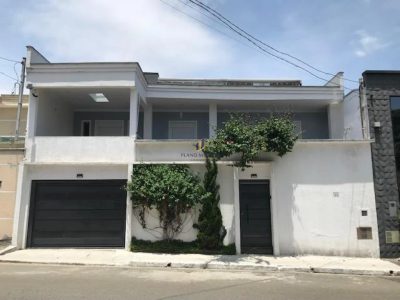 Casa, 3 quartos, 270 m² - Foto 1